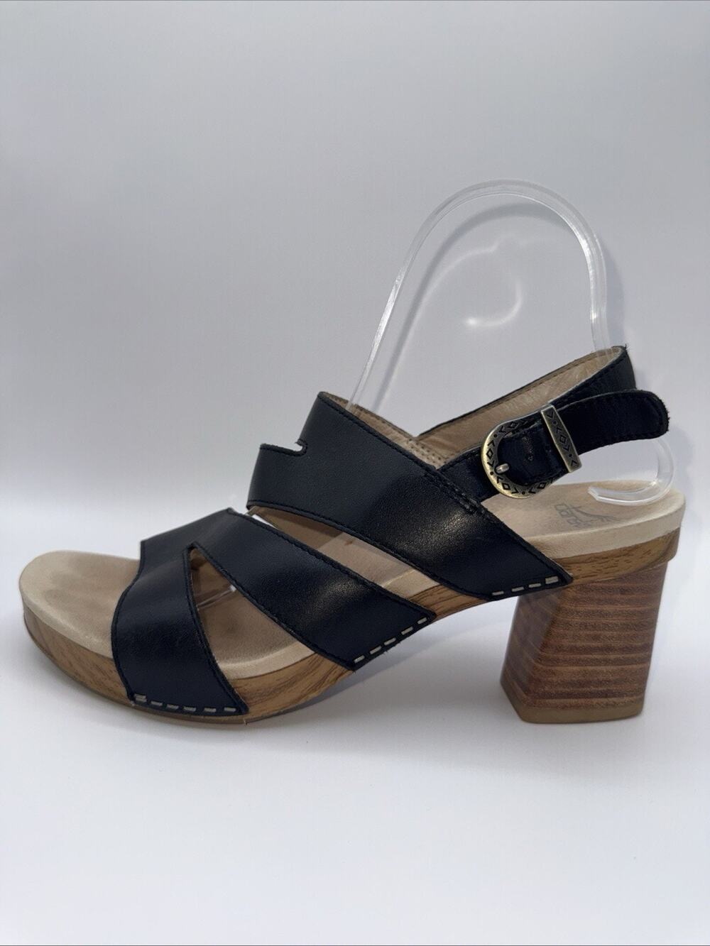 Dansko women’s black leather Wooden Block Heel Sandals size US 8.5/ EU 39